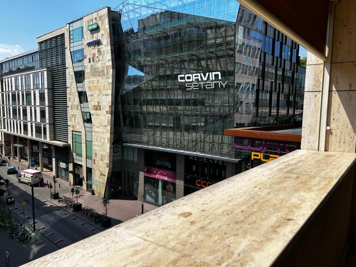 Corvin Boutique Apartment Parking In The Plaza Budapeste Exterior foto