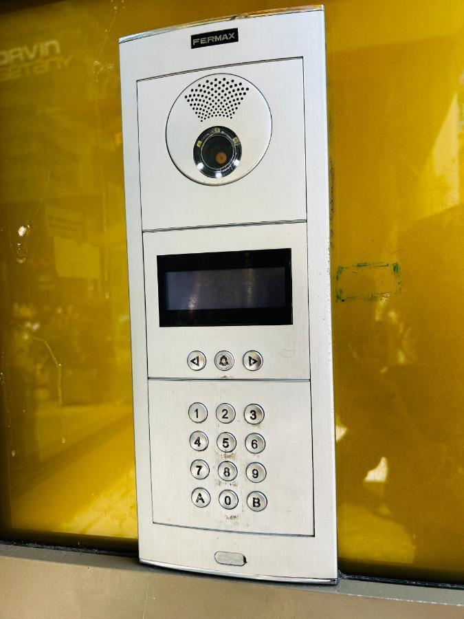 Corvin Boutique Apartment Parking In The Plaza Budapeste Exterior foto