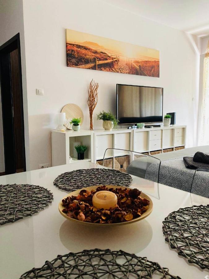Corvin Boutique Apartment Parking In The Plaza Budapeste Exterior foto