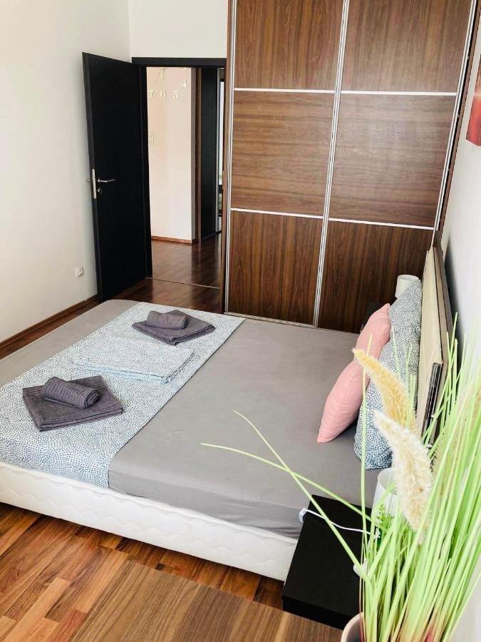 Corvin Boutique Apartment Parking In The Plaza Budapeste Exterior foto